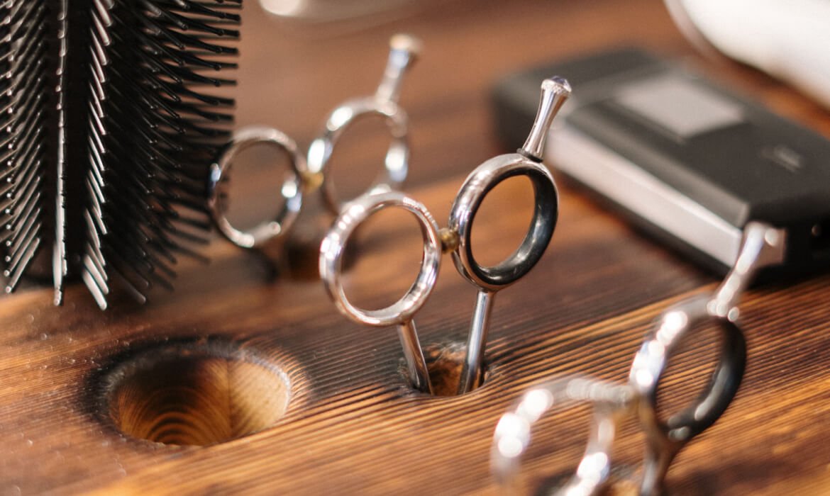 BEST BARBER TECHNIQUES FOR MEN